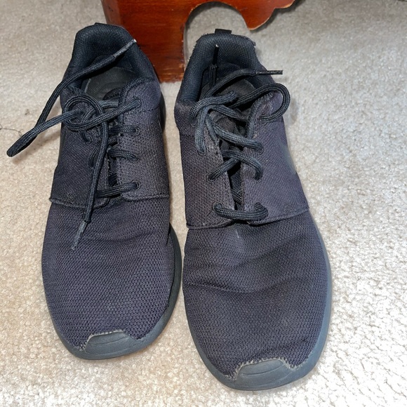 Nike Roshies - Picture 3 of 3